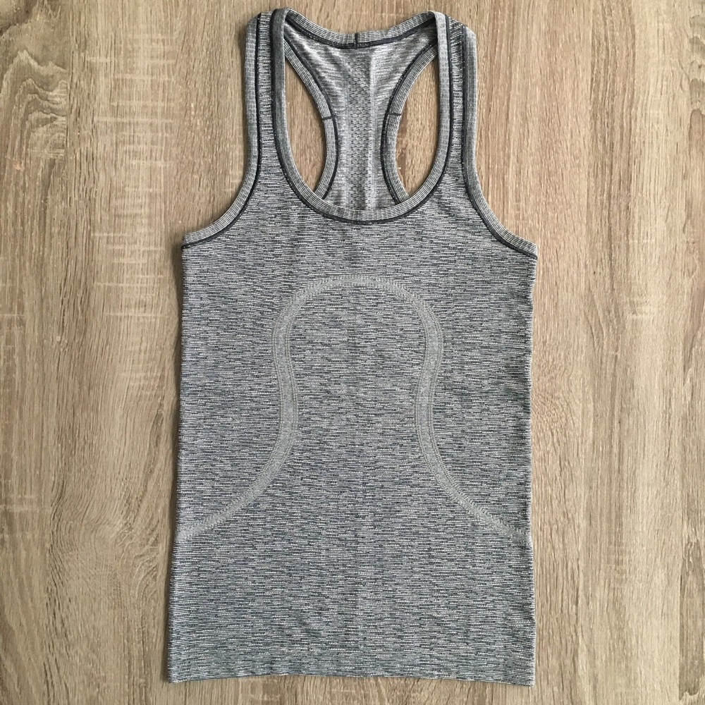 Lululemon Swiftly Tech Racerback Black/White sz 2
